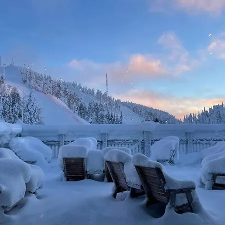 Snowfall Haven - Skiout 鲁卡
